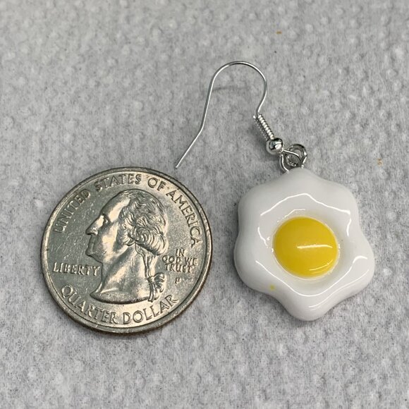 Egg Earring, Funny Food Earring, Chicken Earring, Gift Idea, Cooking Earring - Picture 3 of 6